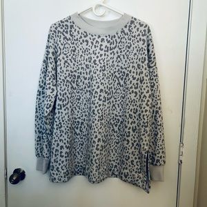 Gap leopard print sweatshirt tunic. Size XL.